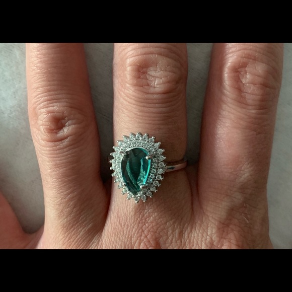 Silver Blue Topaz Set with cubic zirconia - Picture 3 of 7